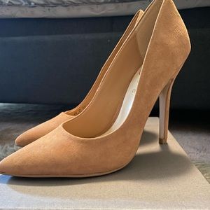 Fergie Alexi Suede Pointed Toe Pumps Camel Size 8